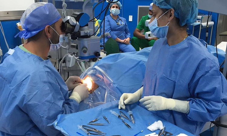 متى يستقر النظر بعد عملية المياه البيضاء؟