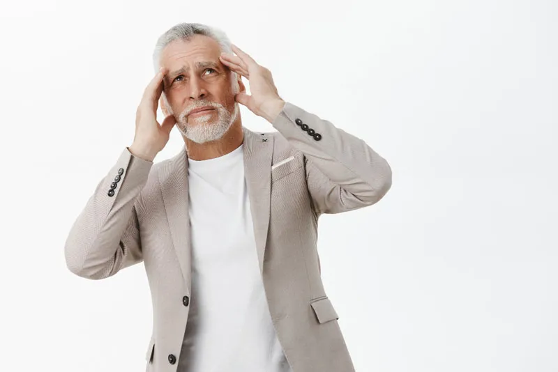 Symptoms of cataract on the eye
